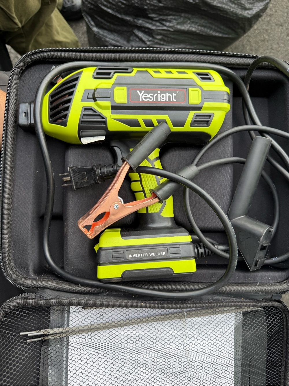 YesRight Portable Handheld Inverter Stick Welder Kit with Case - Picture 1 of 3